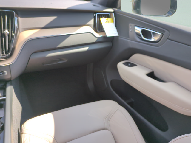 New 2026 Volvo XC60 B5 Plus AWD/4WD image 12
