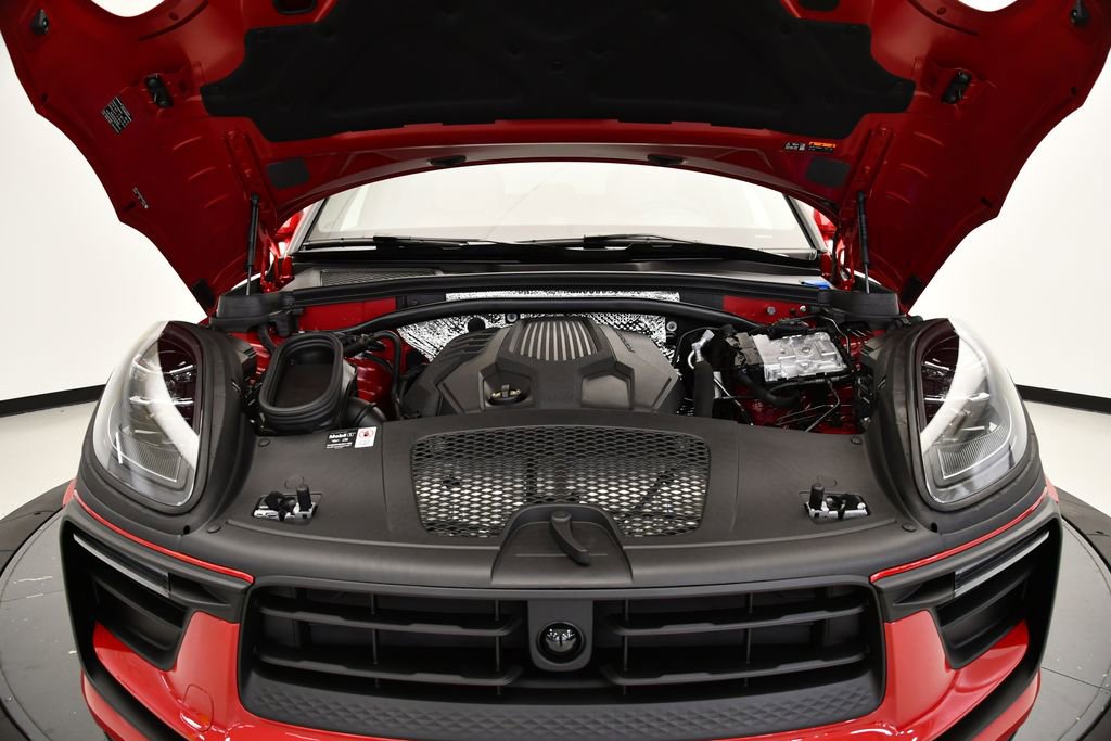 Used 2025 Porsche Macan Turbo image 11