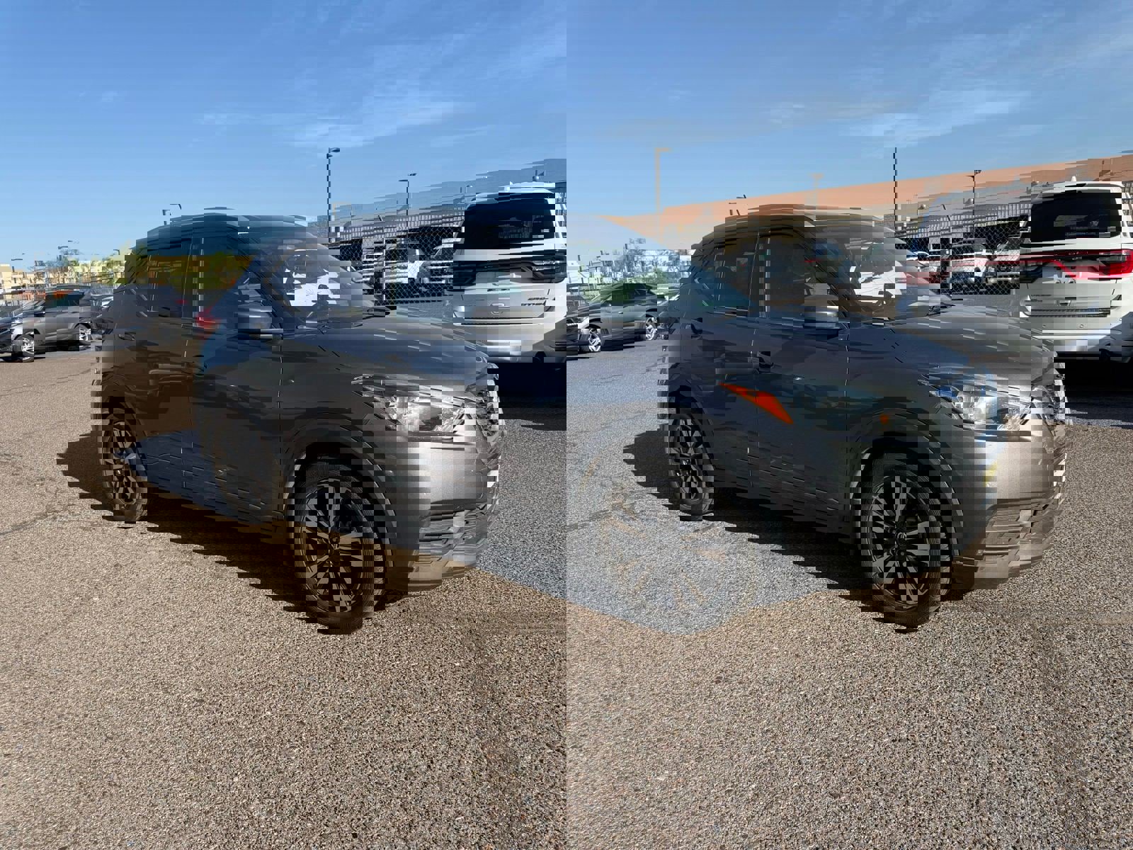 Used 2019 Nissan Kicks SV image 3