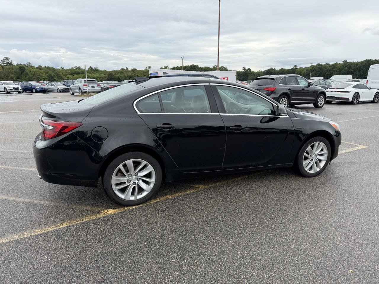 Used 2016 Buick Regal AWD image 4