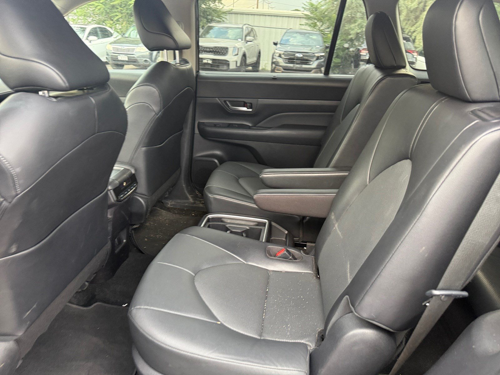 Used 2025 Toyota Grand Highlander AWD image 17