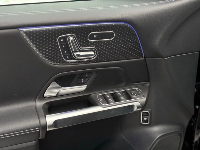 Used 2025 Mercedes-Benz GLB 250 GLB 250 image 21