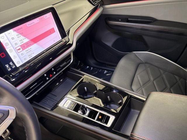 Certified 2025 Volkswagen Atlas Peak Edition SE image 16