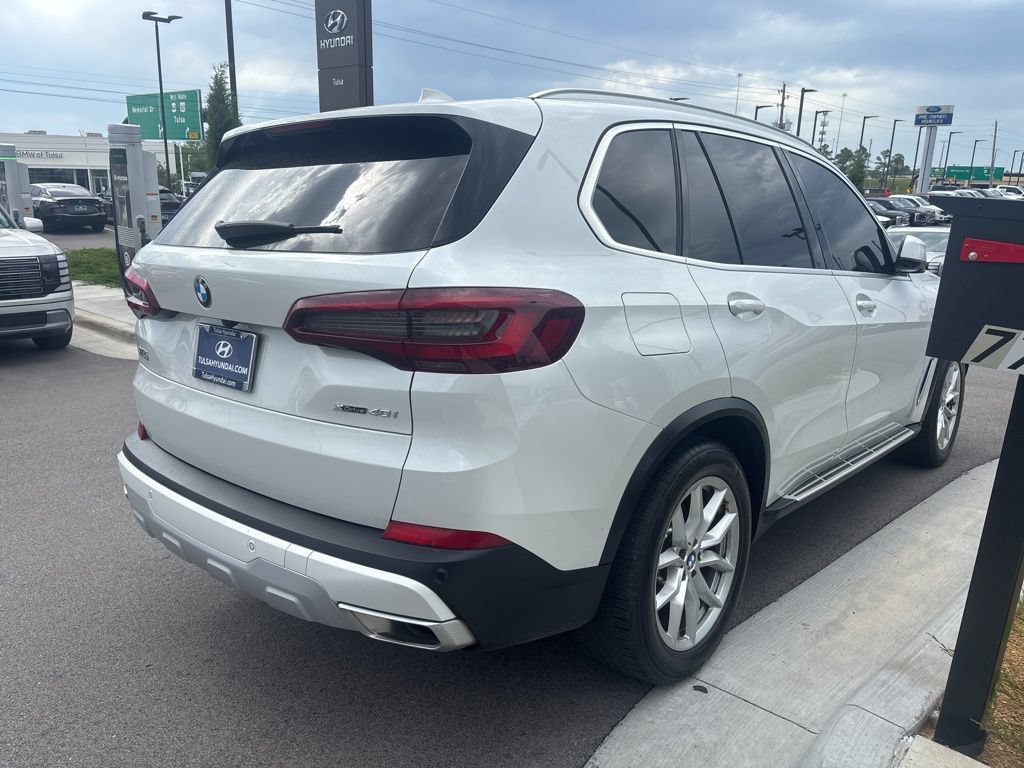 Used 2023 BMW X5 xDrive40i AWD/4WD image 3