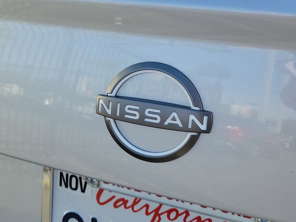 Used 2025 Nissan Versa S w/ Trunk Package image 23