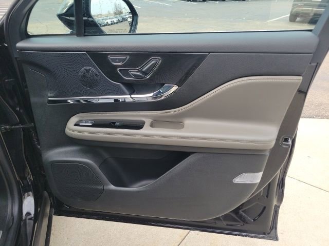 Certified 2024 Lincoln Corsair AWD w/ Equipment Group 101A image 29