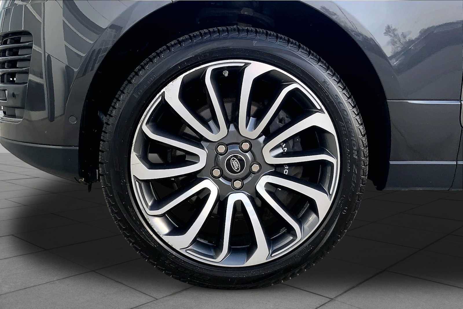Used 2020 Land Rover Range Rover HSE AWD/4WD image 11