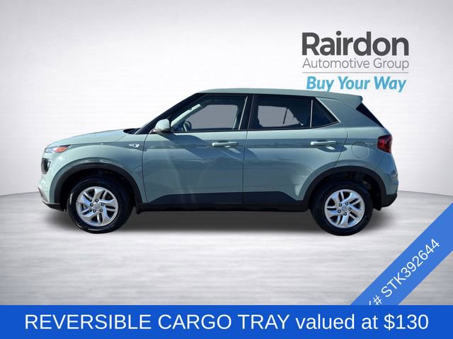 Used 2025 Hyundai Venue SE image 4