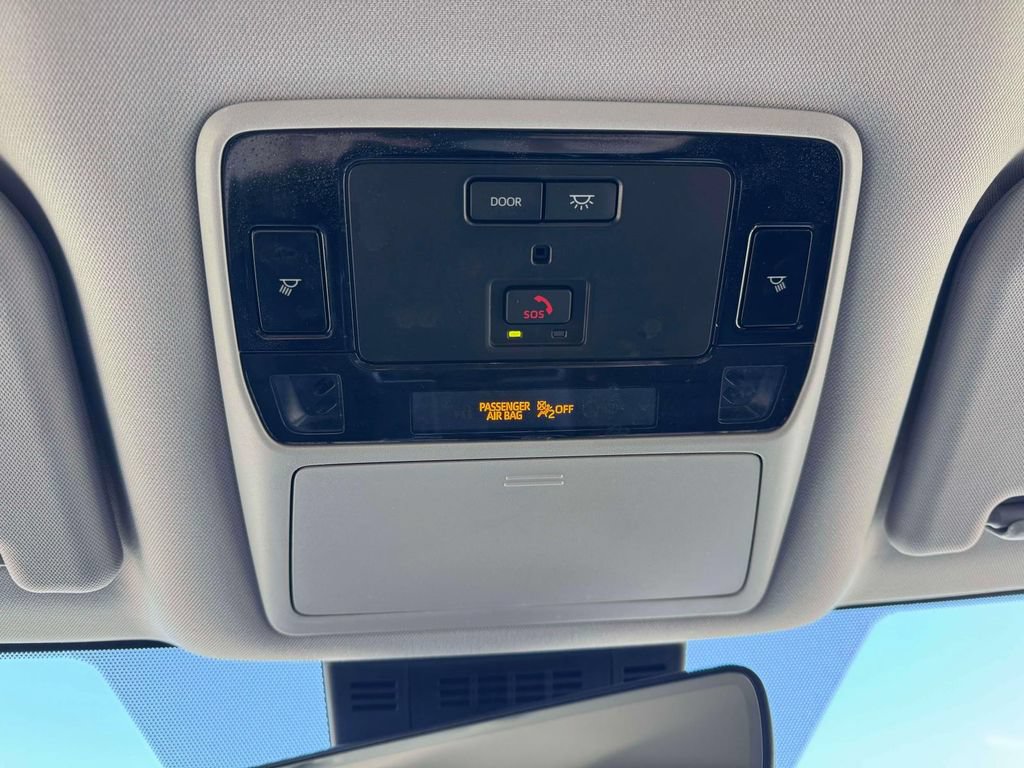 Used 2025 Toyota Grand Highlander AWD image 33