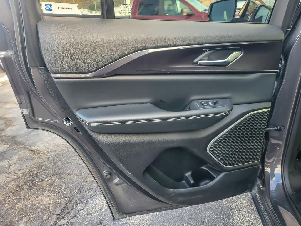 Certified 2022 Jeep Grand Cherokee Altitude image 19