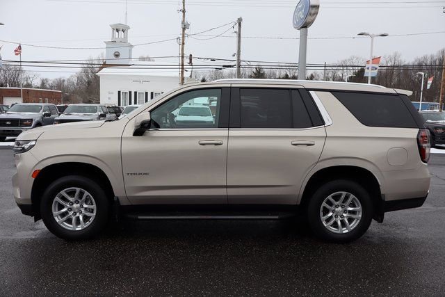 Used 2021 Chevrolet Tahoe LT w/ Luxury Package image 17