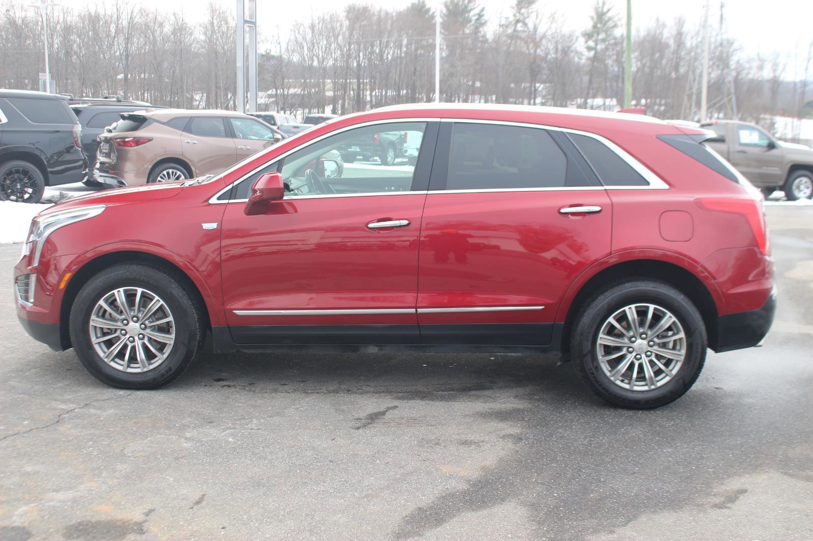 Used 2019 Cadillac XT5 Luxury image 4