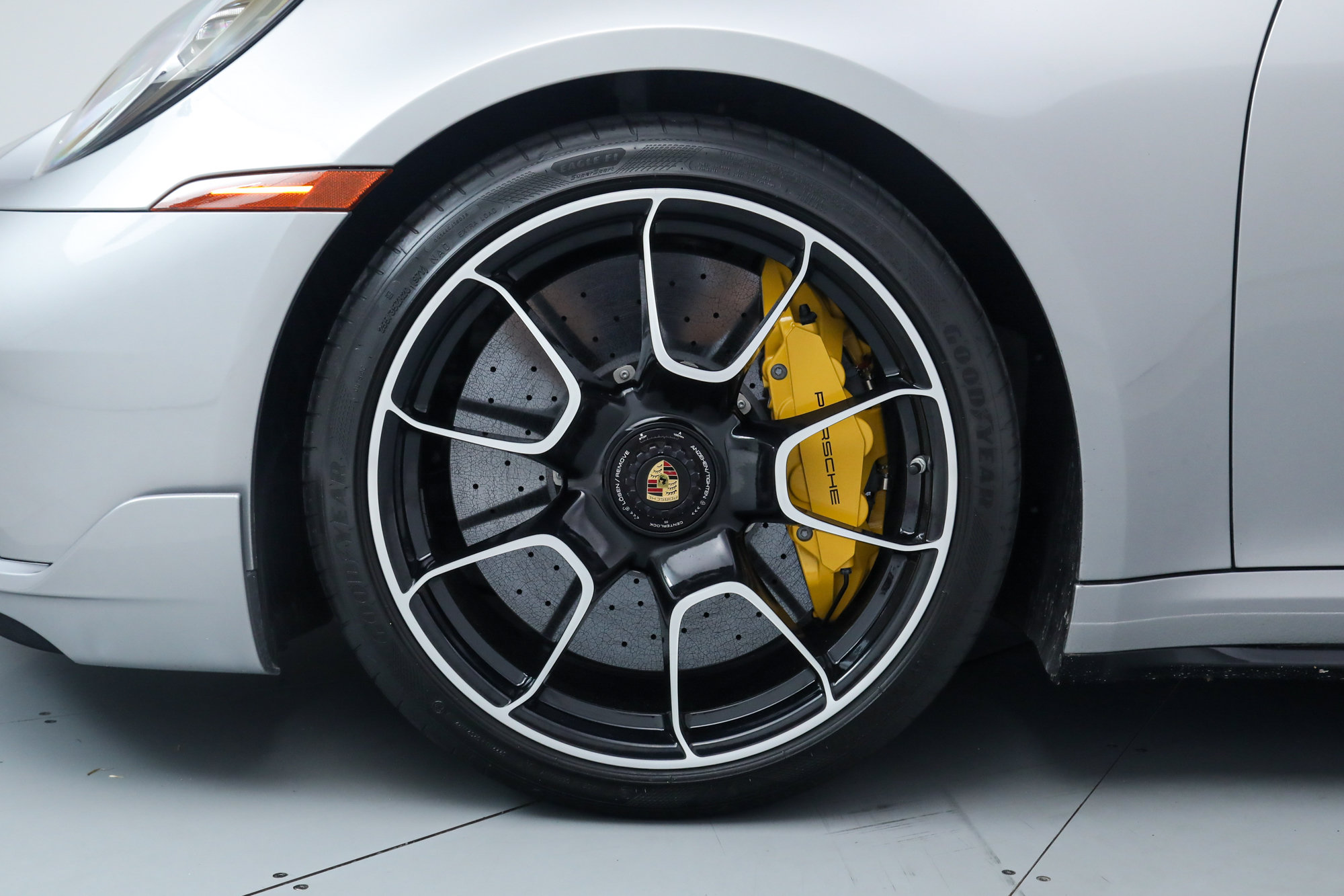 Used 2024 Porsche 911 Turbo S AWD/4WD image 37