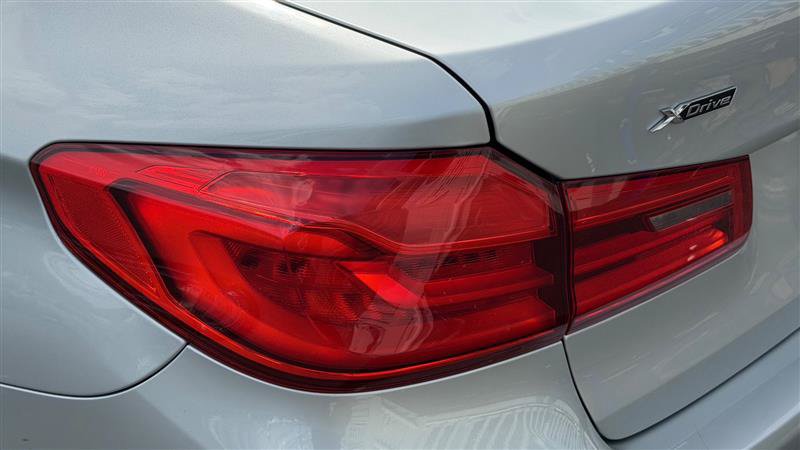 Used 2018 BMW 540i xDrive w/ Premium Package AWD/4WD image 13