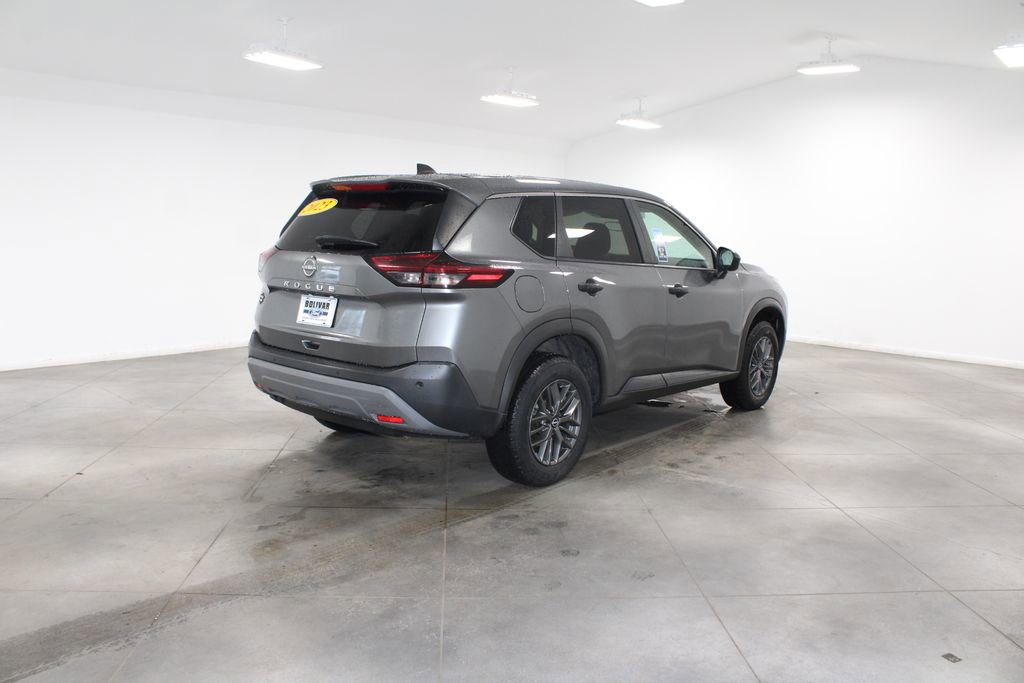 Used 2023 Nissan Rogue S image 9