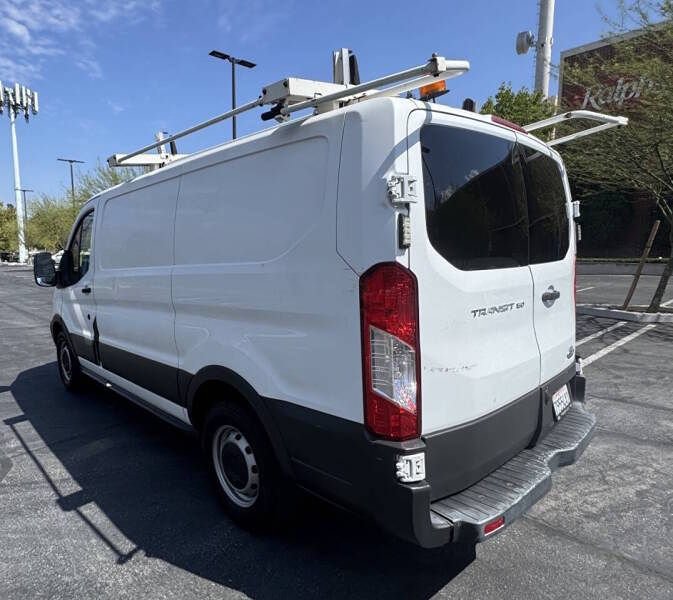 Used 2016 Ford Transit 150 130 Low Roof RWD image 5