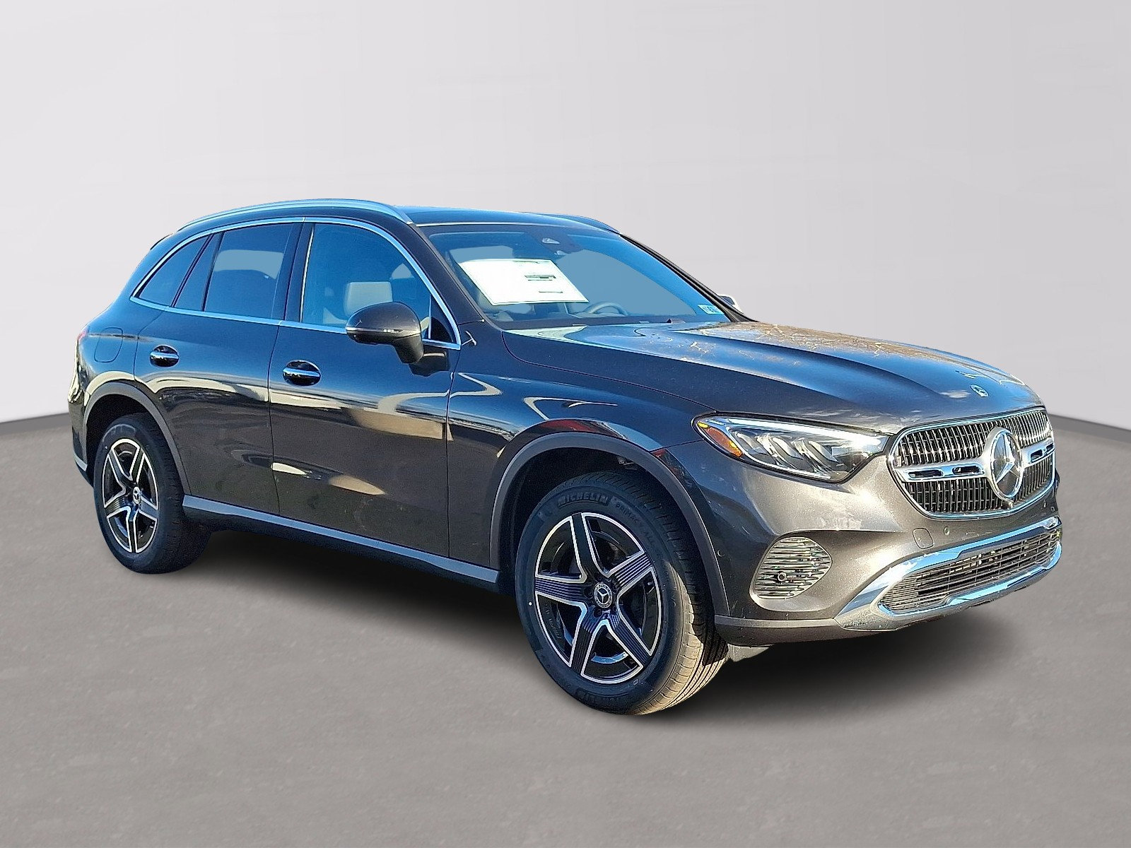 Used 2026 Mercedes-Benz GLC 300 4MATIC image 3