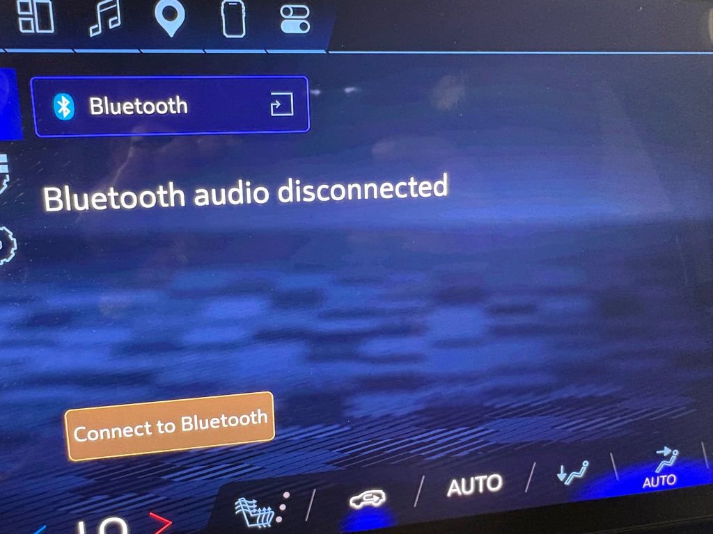 Used 2025 Chevrolet Equinox EV LT w/ Convenience Package image 32