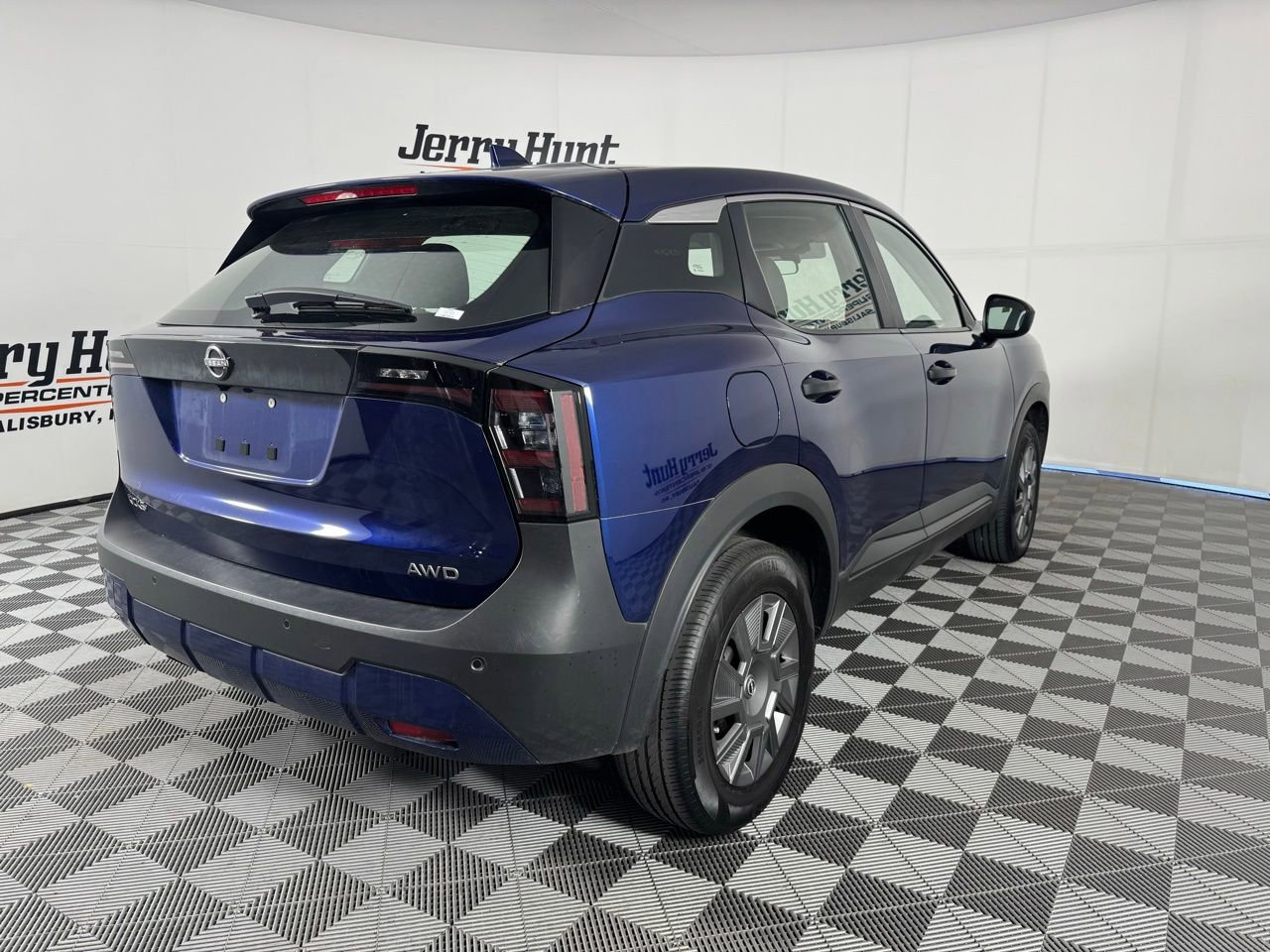Used 2025 Nissan Kicks S AWD/4WD image 7