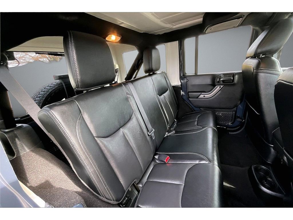 Used 2018 Jeep Wrangler Unlimited Sahara image 23