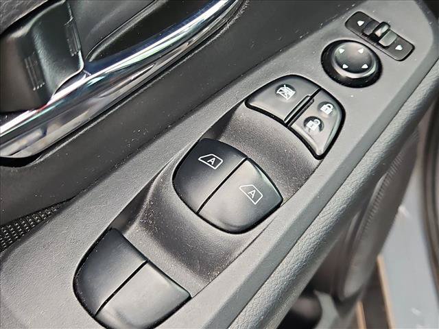 Used 2023 Nissan Kicks SV FWD image 17