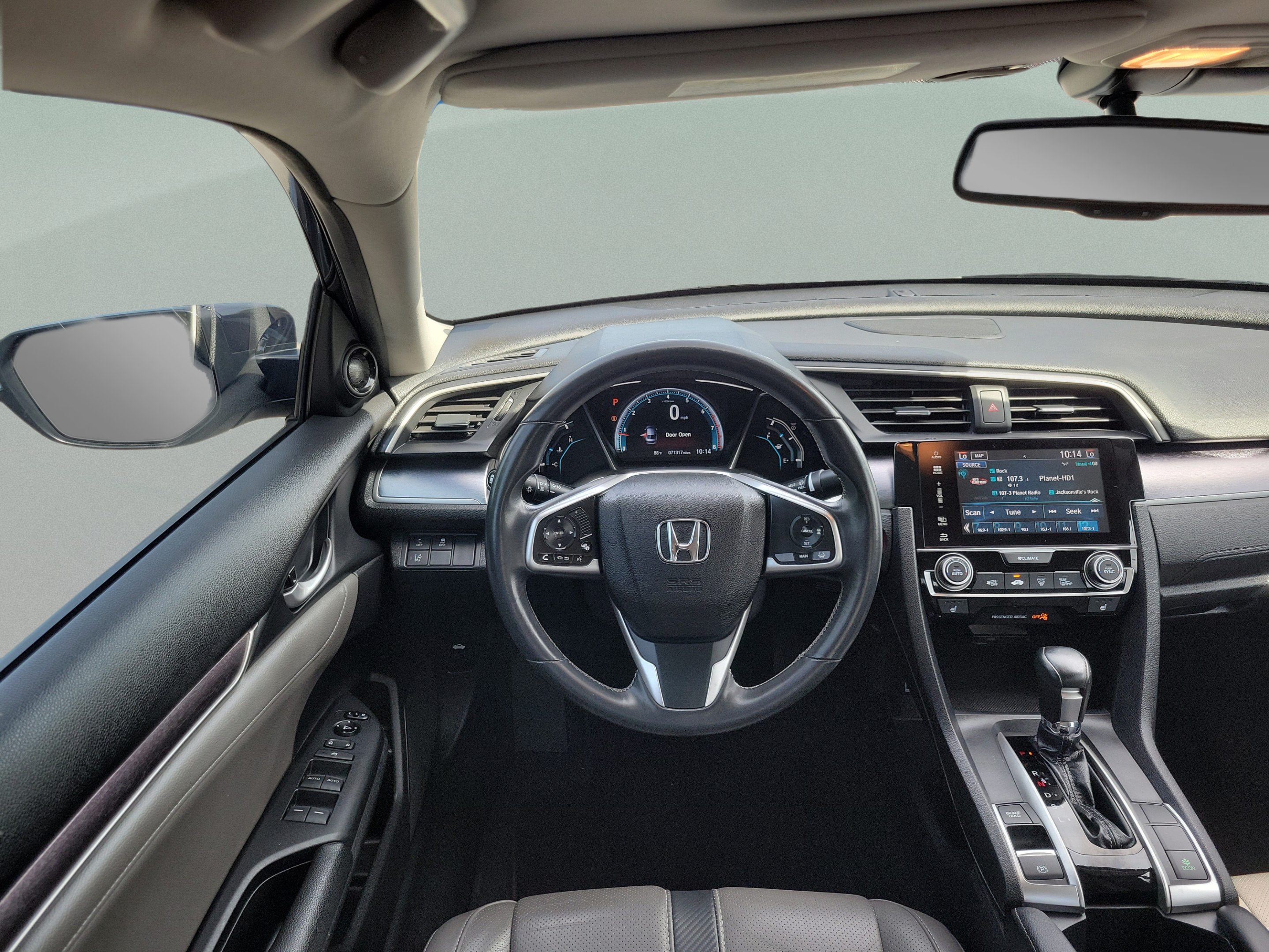 Used 2017 Honda Civic Touring image 17