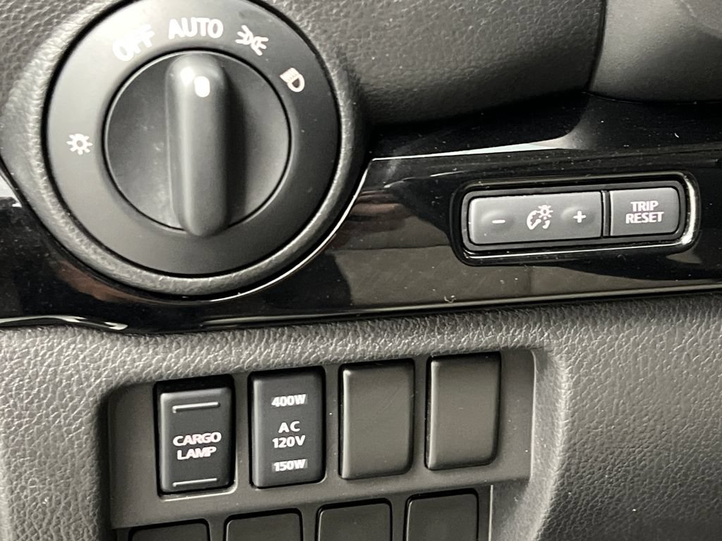 Used 2024 Nissan Titan SV w/ SV Convenience Package AWD/4WD image 44