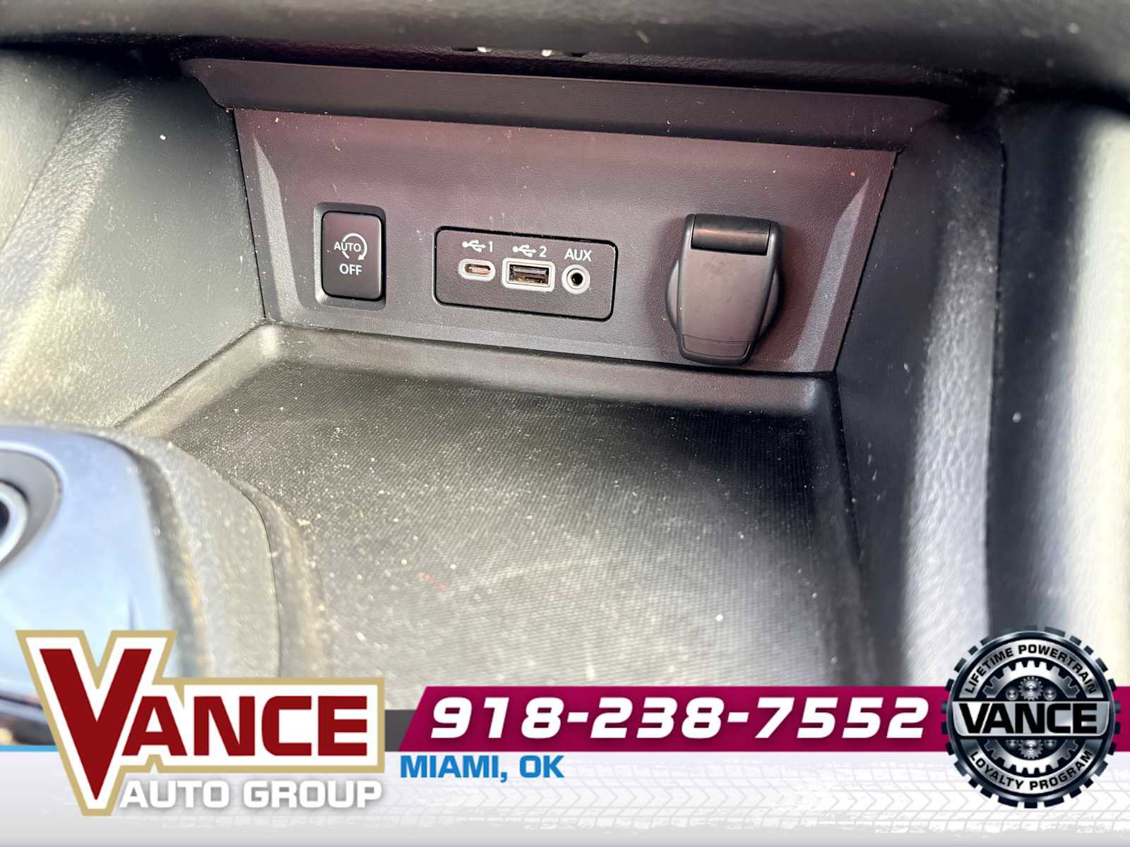Used 2024 Nissan Sentra SR w/ SR Premium Package FWD image 23