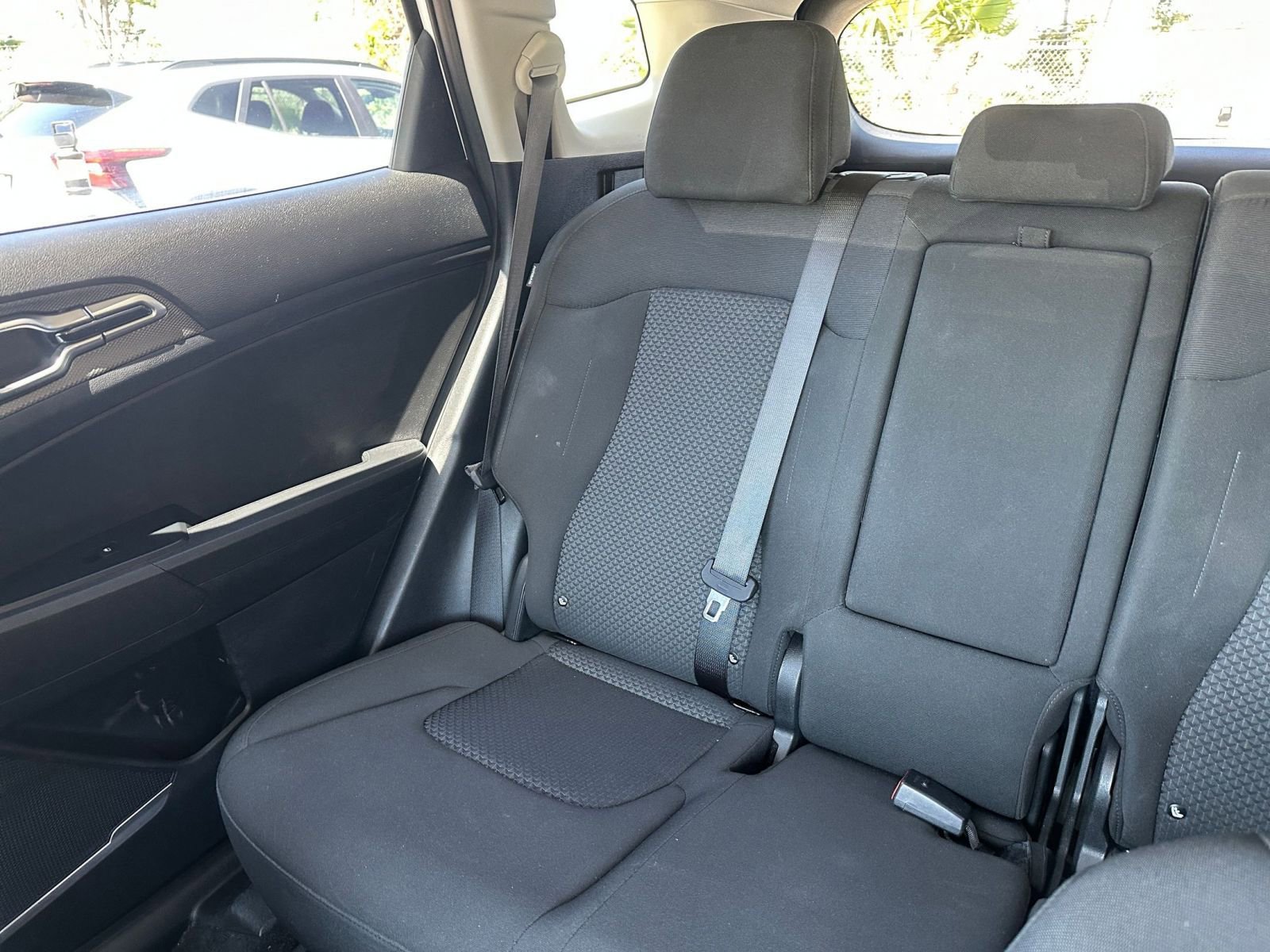 Used 2025 Kia Sportage LX FWD image 38