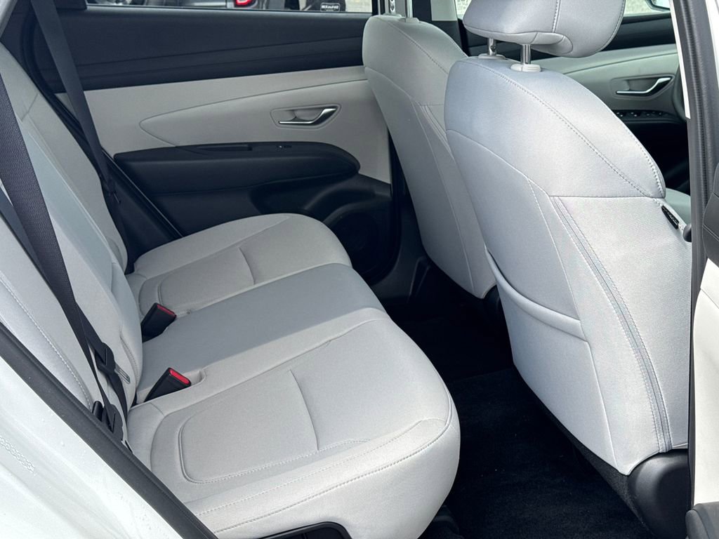 Certified 2025 Hyundai Tucson SEL FWD image 15