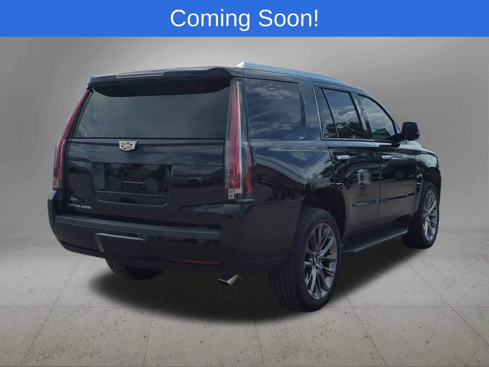 Used 2020 Cadillac Escalade Luxury w/ Escalade Sport Edition AWD/4WD image 6
