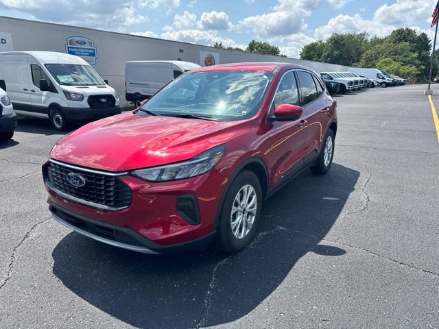 Used 2023 Ford Escape Active w/ Tech Pack #2 AWD/4WD image 1
