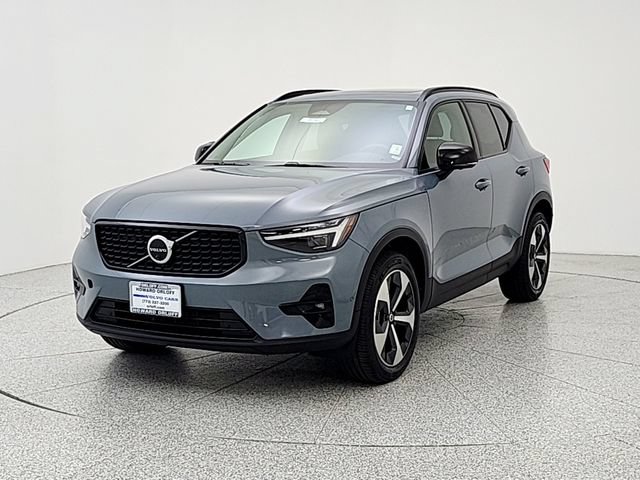 Certified 2023 Volvo XC40 B5 Ultimate w/ Climate Package