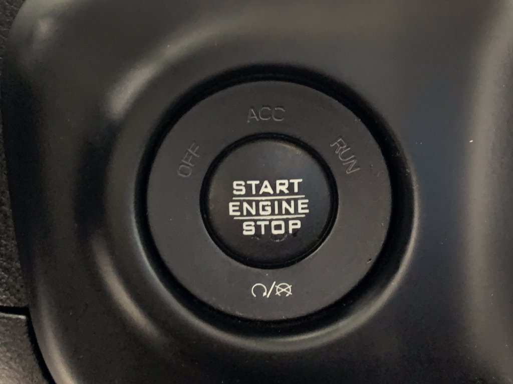 Used 2019 Jeep Wrangler Unlimited Sahara AWD/4WD image 25