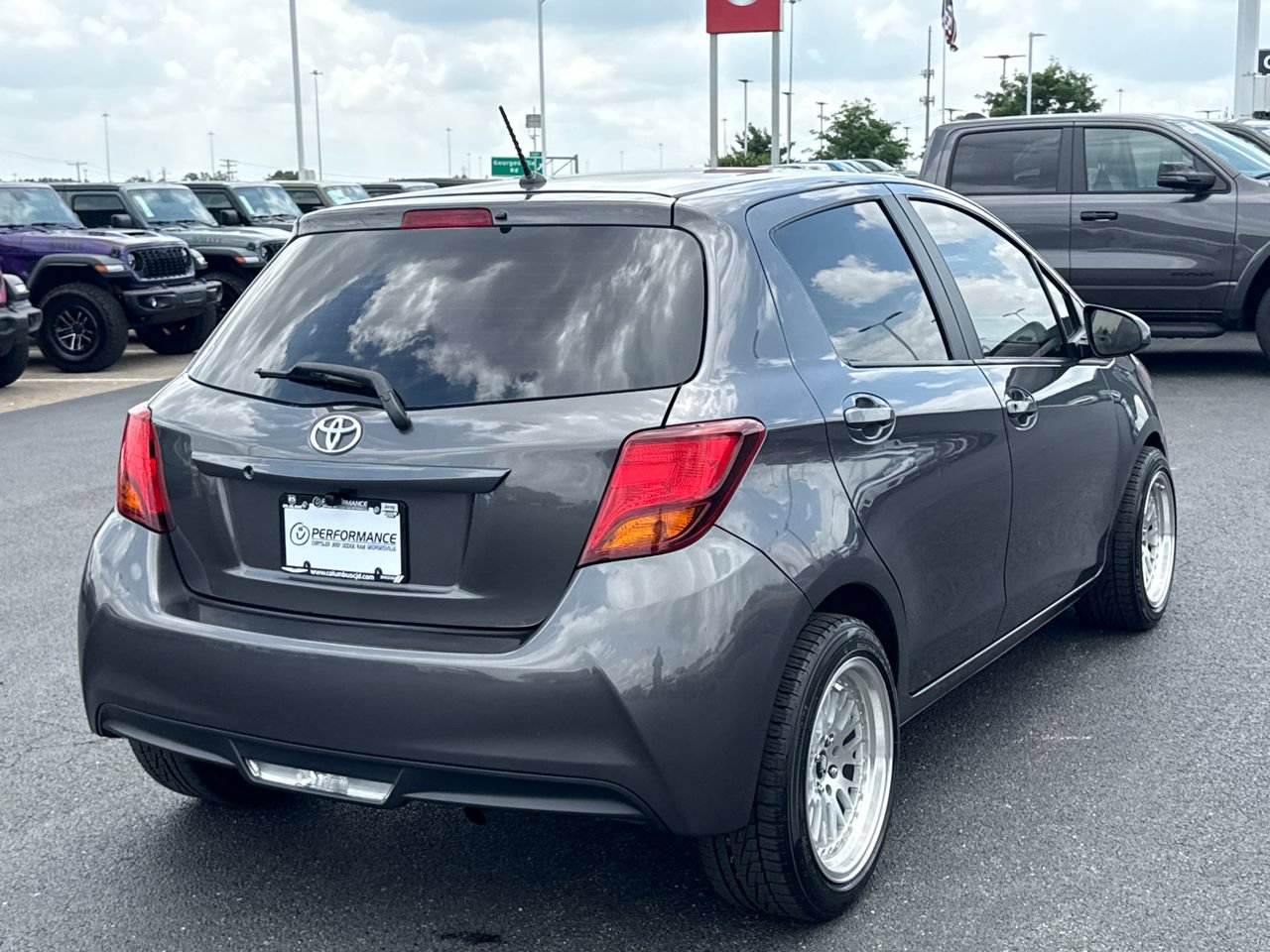 Used 2017 Toyota Yaris L FWD image 3