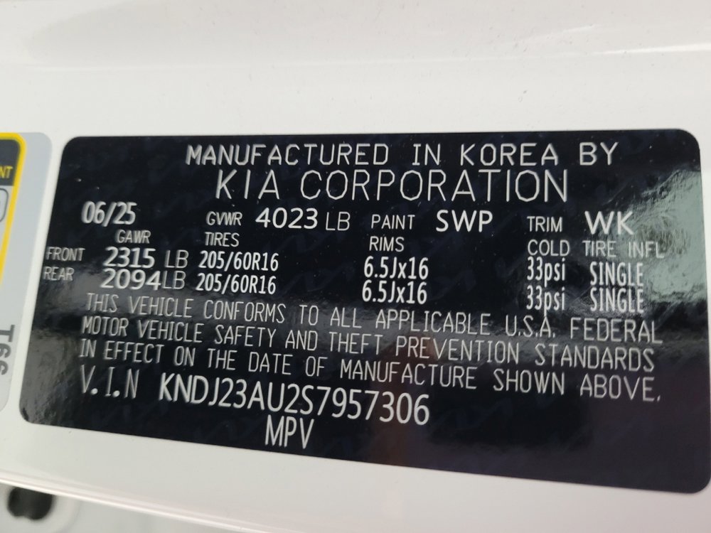 Used 2025 Kia Soul LX image 33