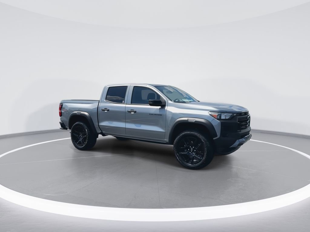 Used 2024 Chevrolet Colorado Trail Boss w/ Advanced Trailering Package AWD/4WD image 2