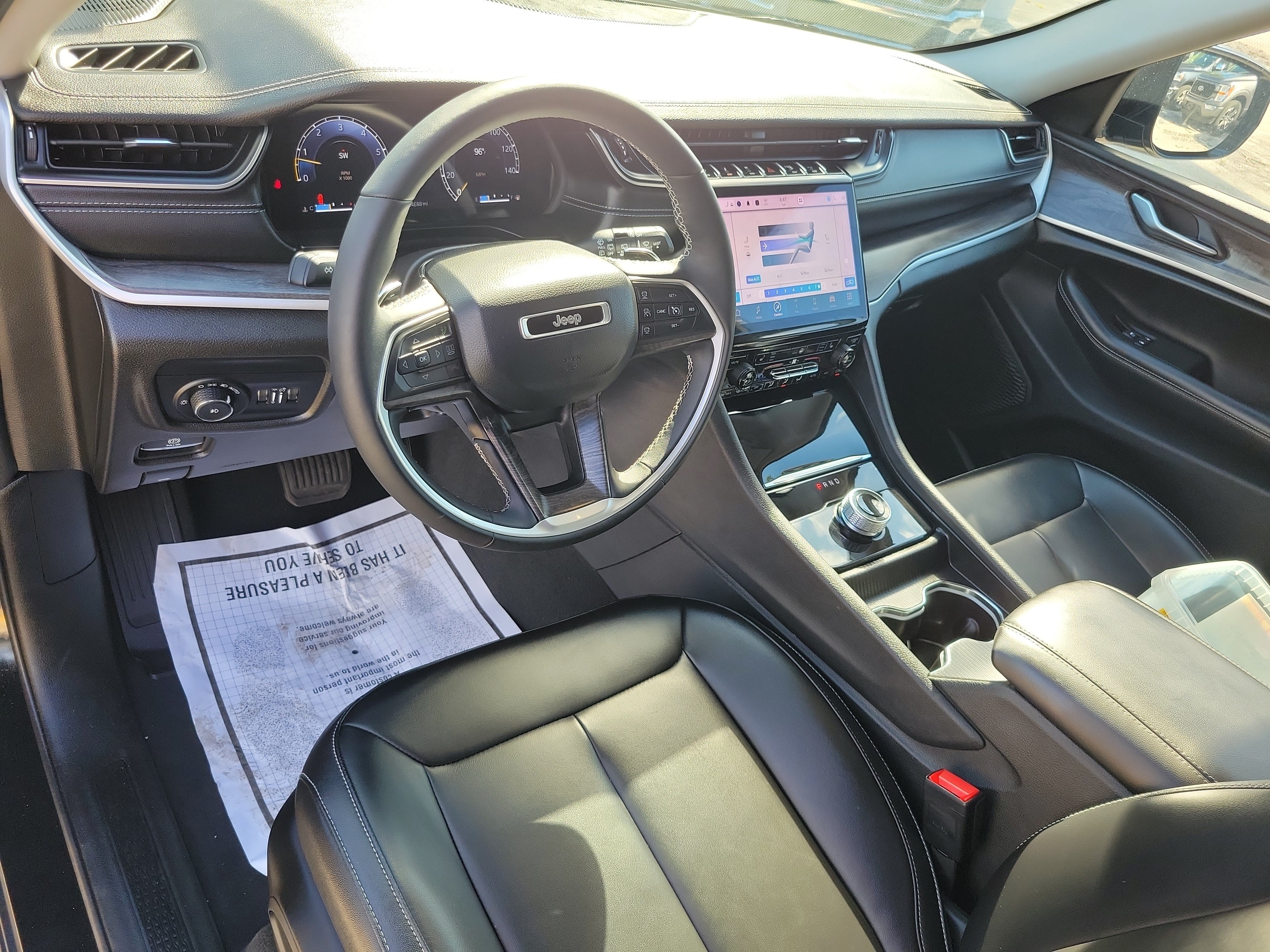 Used 2024 Jeep Grand Cherokee Limited w/ Black Appearance Package RWD image 13