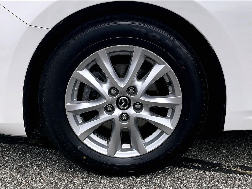 Used 2016 MAZDA MAZDA3 i Touring w/ Popular Equipment Package FWD image 7