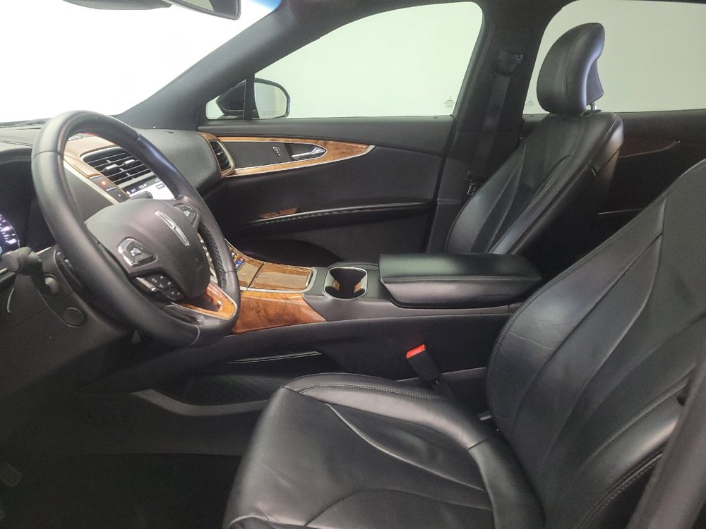 Used 2017 Lincoln MKX Reserve FWD image 17
