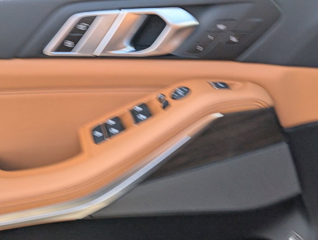 New 2026 BMW X5 xDrive50e w/ Climate Comfort Package image 15