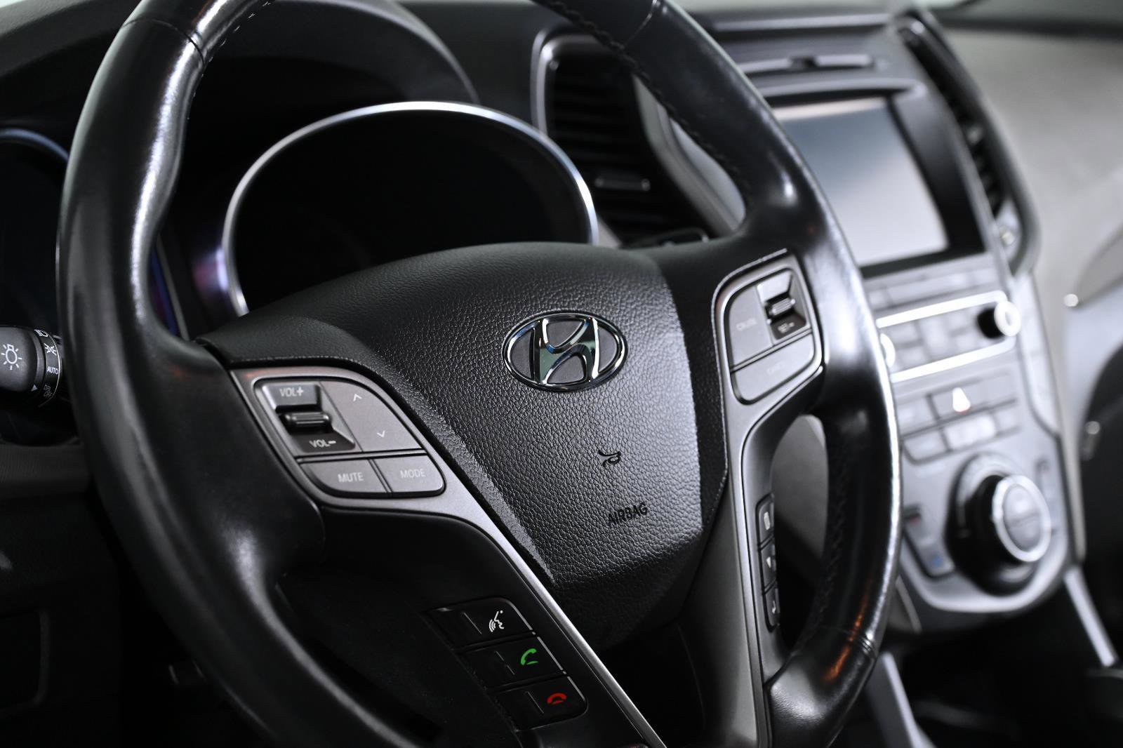 Used 2017 Hyundai Santa Fe Sport w/ 2.4L Tech Package 04 image 12