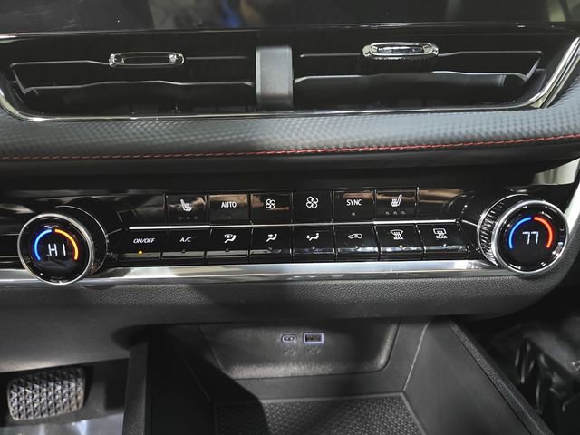 New 2026 Chevrolet Equinox RS w/ LPO, Floor Liner Package image 22