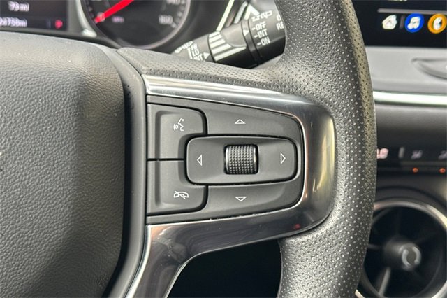 Used 2025 Chevrolet Blazer LT image 36