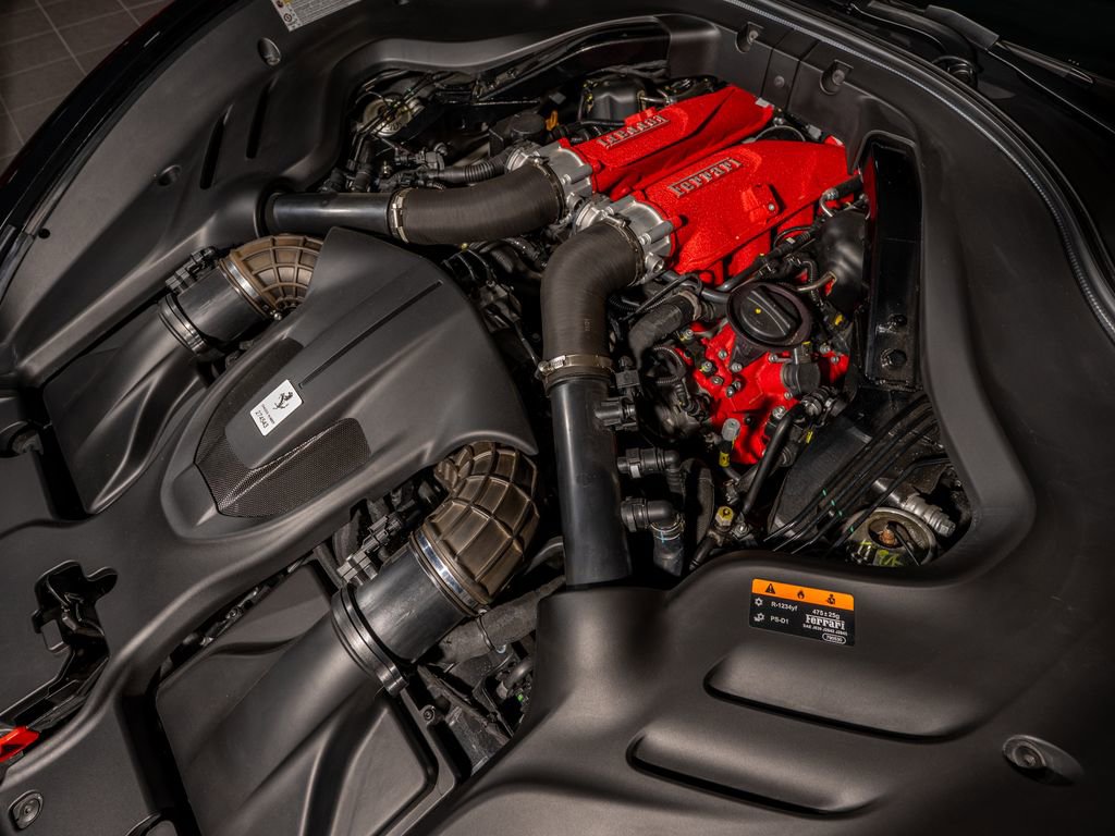 Certified 2022 Ferrari Roma RWD image 31