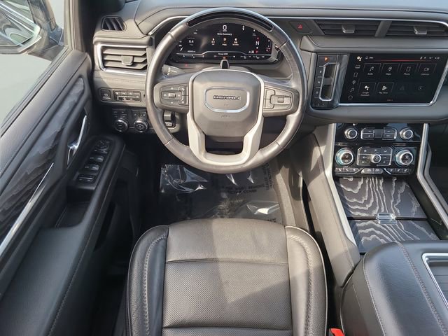 Used 2023 GMC Yukon XL Denali w/ Denali Reserve Package image 16