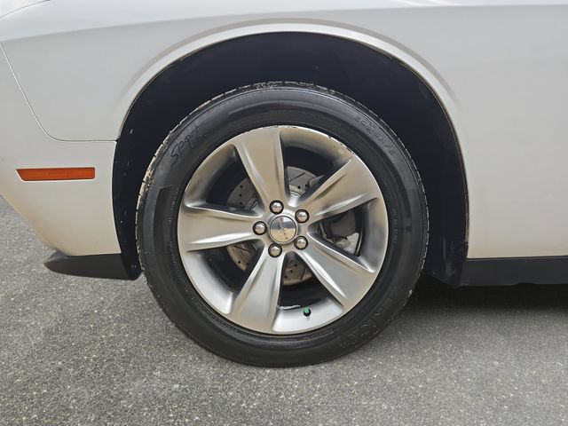 Used 2019 Dodge Challenger SXT RWD image 30