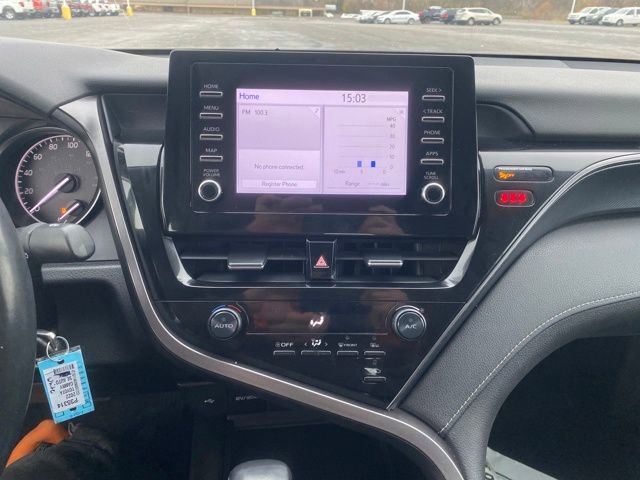 Used 2022 Toyota Camry SE image 9