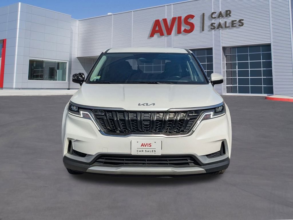 Used 2024 Kia Carnival LX image 10