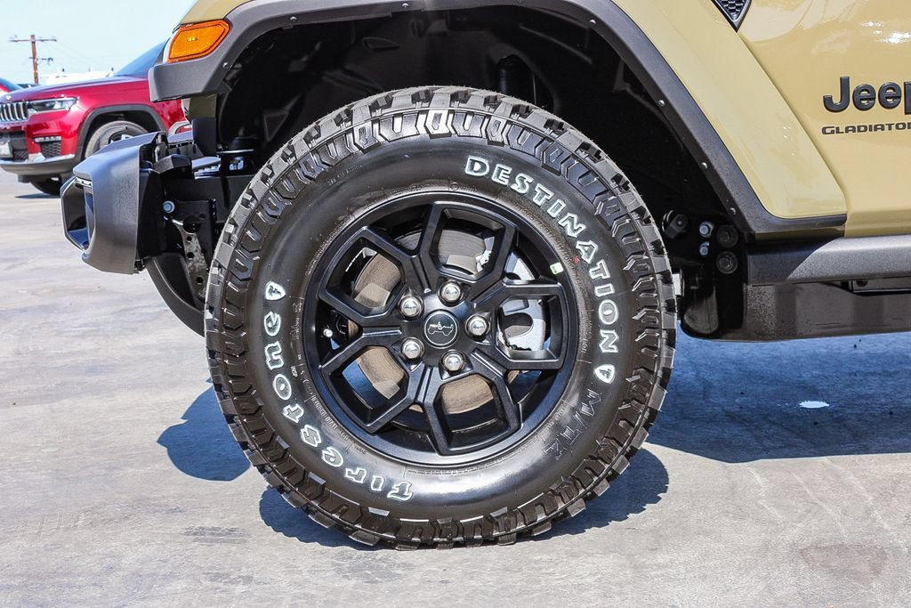 New 2026 Jeep Gladiator Sport AWD/4WD image 11